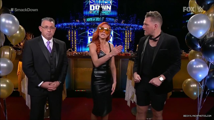 WWE_Friday_Night_SmackDown_2021_12_31_WWE_s_Top_Ten_Moments_Of_2021_720p_HDTV_x264-NWCHD_mp4_005256557.jpg