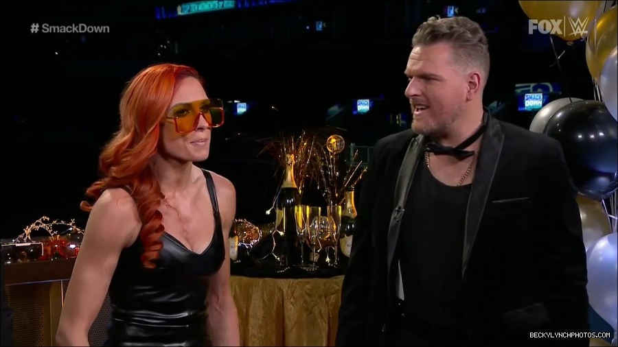 WWE_Friday_Night_SmackDown_2021_12_31_WWE_s_Top_Ten_Moments_Of_2021_720p_HDTV_x264-NWCHD_mp4_005264165.jpg