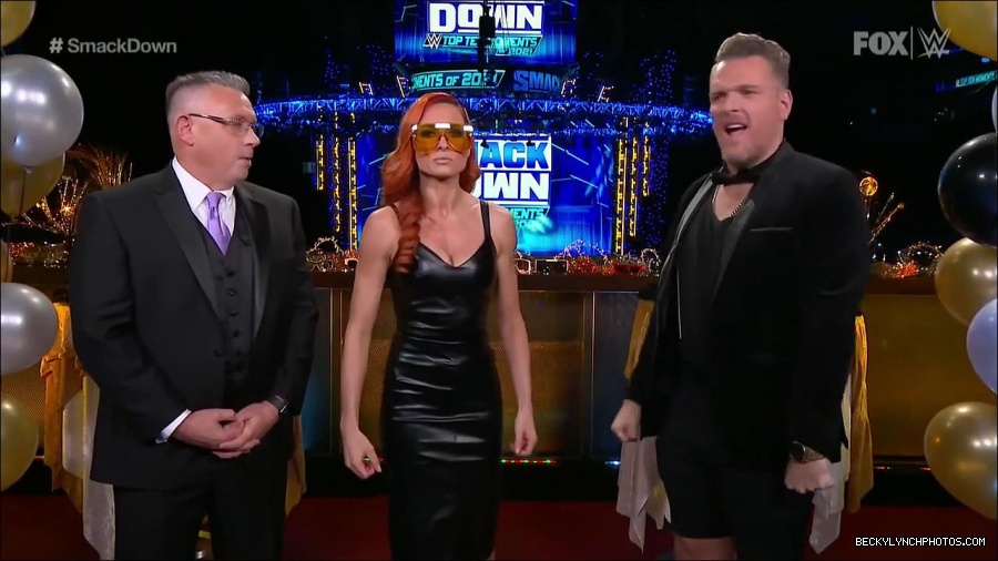 WWE_Friday_Night_SmackDown_2021_12_31_WWE_s_Top_Ten_Moments_Of_2021_720p_HDTV_x264-NWCHD_mp4_005267768.jpg