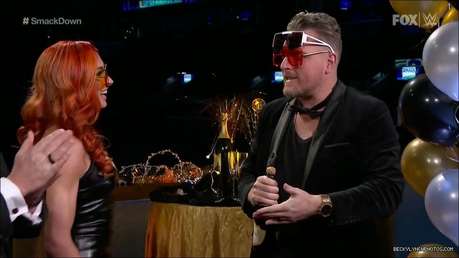WWE_Friday_Night_SmackDown_2021_12_31_WWE_s_Top_Ten_Moments_Of_2021_720p_HDTV_x264-NWCHD_mp4_005281382.jpg