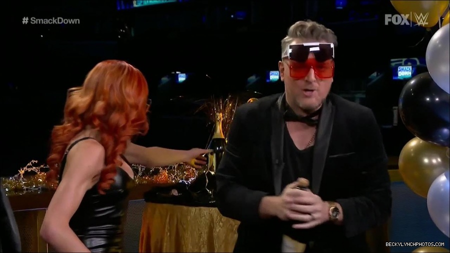WWE_Friday_Night_SmackDown_2021_12_31_WWE_s_Top_Ten_Moments_Of_2021_720p_HDTV_x264-NWCHD_mp4_005282583.jpg