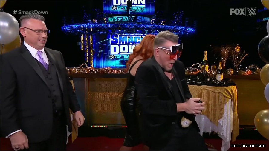 WWE_Friday_Night_SmackDown_2021_12_31_WWE_s_Top_Ten_Moments_Of_2021_720p_HDTV_x264-NWCHD_mp4_005283784.jpg
