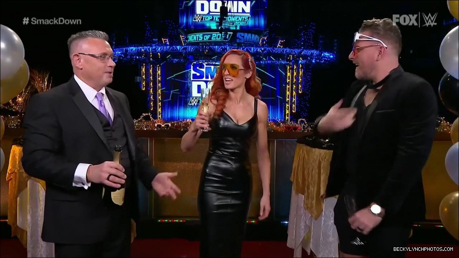 WWE_Friday_Night_SmackDown_2021_12_31_WWE_s_Top_Ten_Moments_Of_2021_720p_HDTV_x264-NWCHD_mp4_005303004.jpg