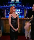 WWE_Friday_Night_SmackDown_2021_12_31_WWE_s_Top_Ten_Moments_Of_2021_720p_HDTV_x264-NWCHD_mp4_001122089.jpg