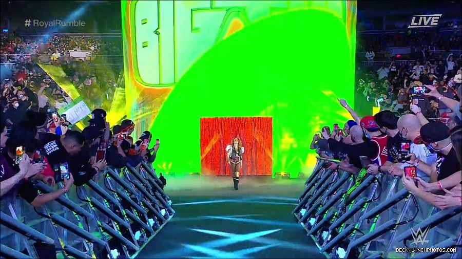 WWE_Royal_Rumble_2022_720p_WEB_h264-HEEL_mp4_006422711.jpg