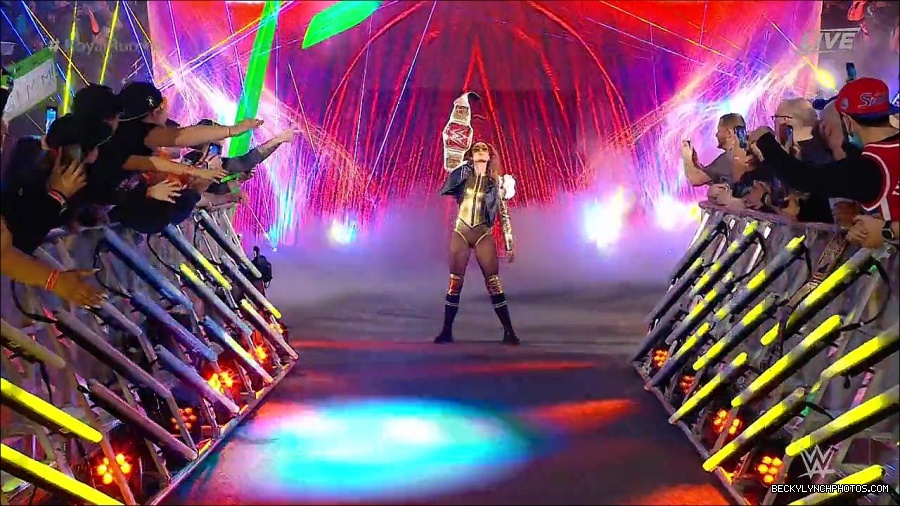 WWE_Royal_Rumble_2022_720p_WEB_h264-HEEL_mp4_006427111.jpg