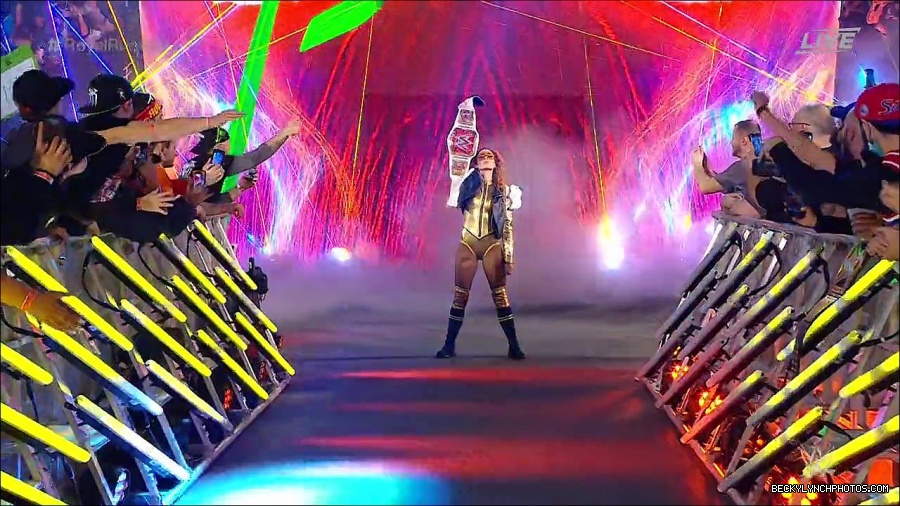 WWE_Royal_Rumble_2022_720p_WEB_h264-HEEL_mp4_006427511.jpg