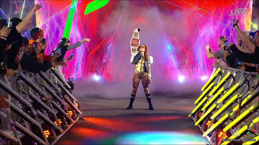 WWE_Royal_Rumble_2022_720p_WEB_h264-HEEL_mp4_006428711.jpg