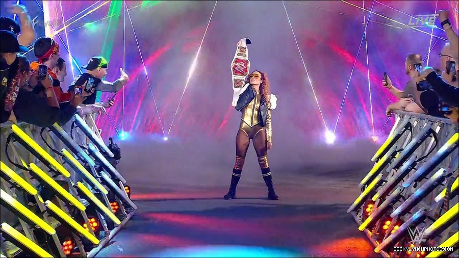 WWE_Royal_Rumble_2022_720p_WEB_h264-HEEL_mp4_006430311.jpg
