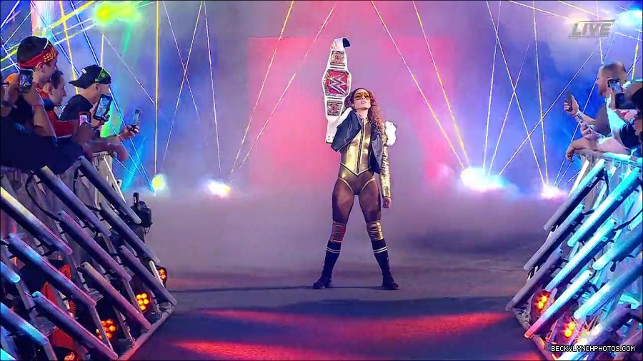 WWE_Royal_Rumble_2022_720p_WEB_h264-HEEL_mp4_006431911.jpg