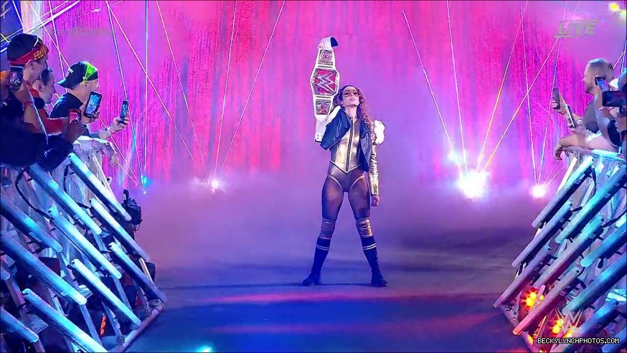 WWE_Royal_Rumble_2022_720p_WEB_h264-HEEL_mp4_006432311.jpg