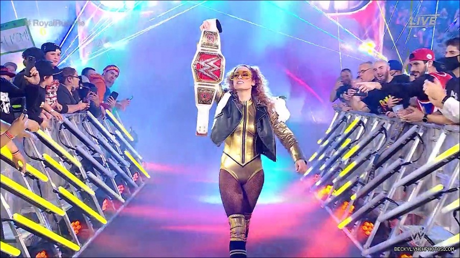 WWE_Royal_Rumble_2022_720p_WEB_h264-HEEL_mp4_006439911.jpg