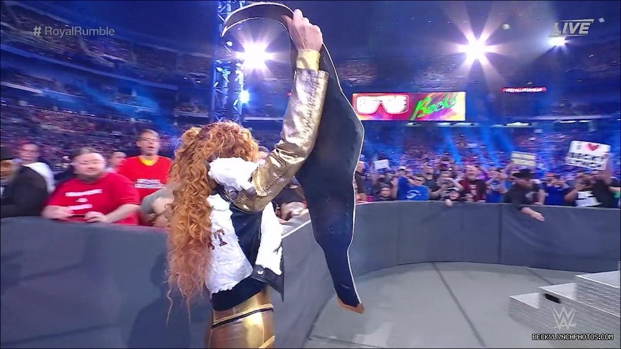 WWE_Royal_Rumble_2022_720p_WEB_h264-HEEL_mp4_006458311.jpg