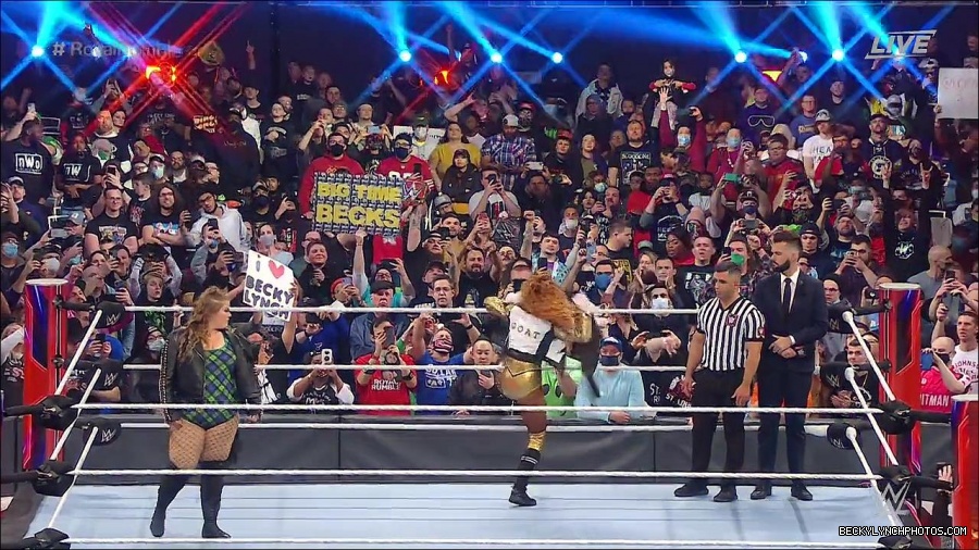 WWE_Royal_Rumble_2022_720p_WEB_h264-HEEL_mp4_006485511.jpg