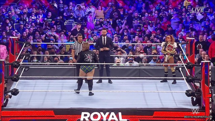 WWE_Royal_Rumble_2022_720p_WEB_h264-HEEL_mp4_006523111.jpg