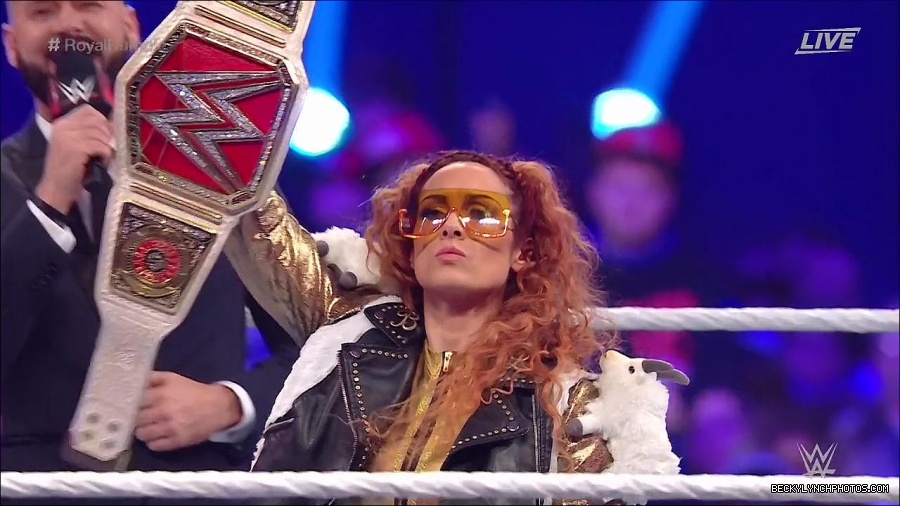 WWE_Royal_Rumble_2022_720p_WEB_h264-HEEL_mp4_006535511.jpg