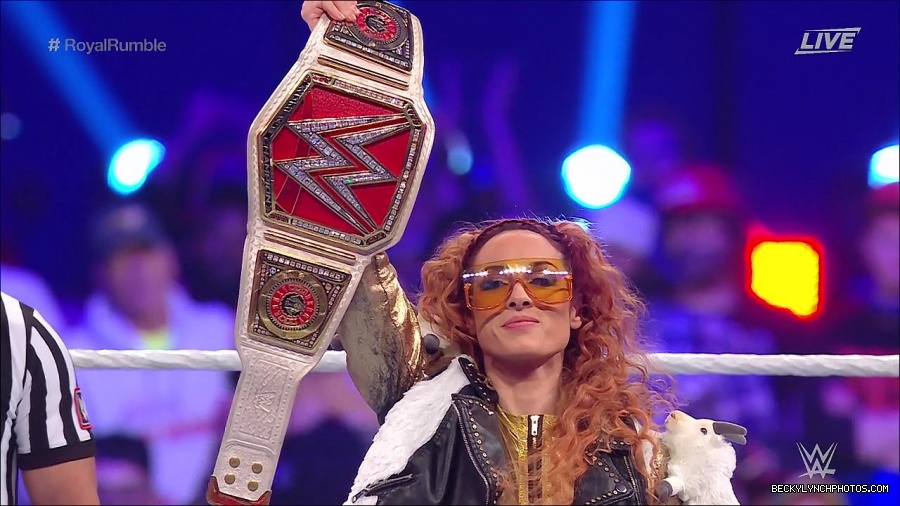WWE_Royal_Rumble_2022_720p_WEB_h264-HEEL_mp4_006540711.jpg