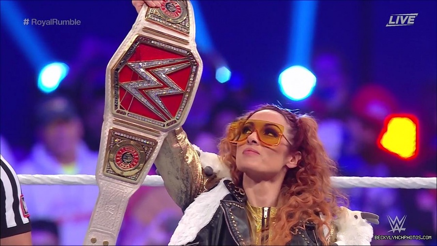 WWE_Royal_Rumble_2022_720p_WEB_h264-HEEL_mp4_006541511.jpg