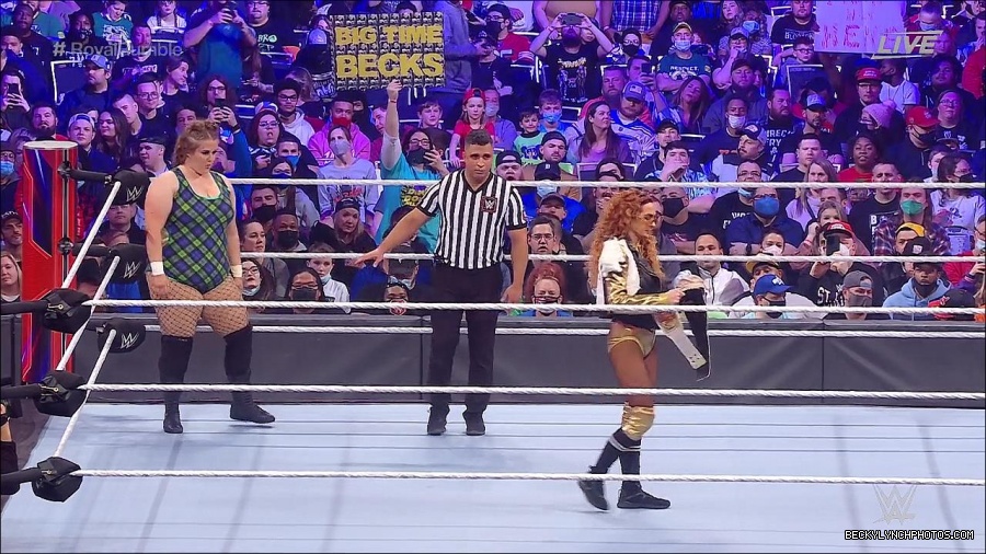 WWE_Royal_Rumble_2022_720p_WEB_h264-HEEL_mp4_006545911.jpg