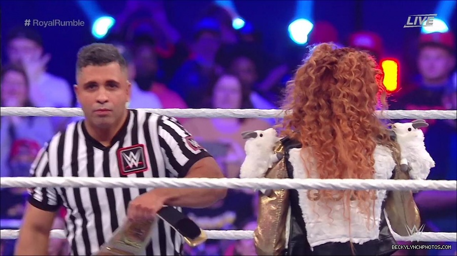 WWE_Royal_Rumble_2022_720p_WEB_h264-HEEL_mp4_006549511.jpg