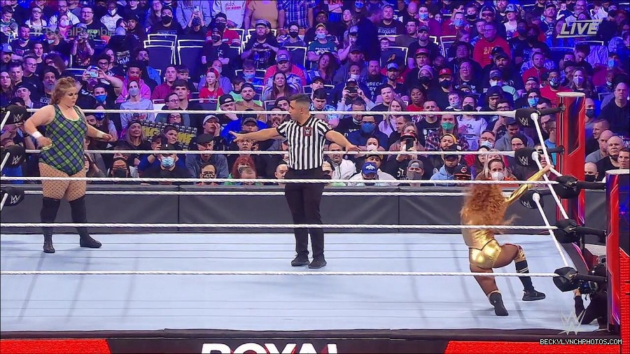 WWE_Royal_Rumble_2022_720p_WEB_h264-HEEL_mp4_006562711.jpg