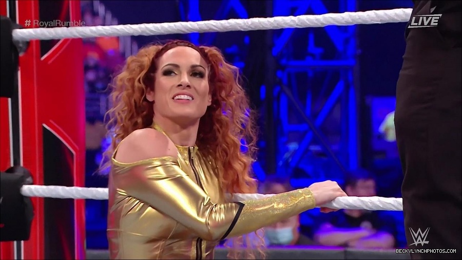 WWE_Royal_Rumble_2022_720p_WEB_h264-HEEL_mp4_006579511.jpg