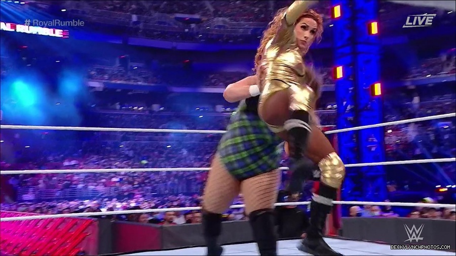 WWE_Royal_Rumble_2022_720p_WEB_h264-HEEL_mp4_006596311.jpg