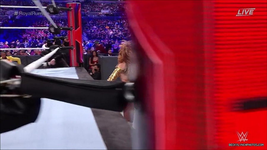 WWE_Royal_Rumble_2022_720p_WEB_h264-HEEL_mp4_006618311.jpg