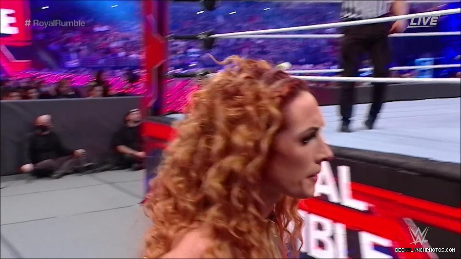 WWE_Royal_Rumble_2022_720p_WEB_h264-HEEL_mp4_006622311.jpg