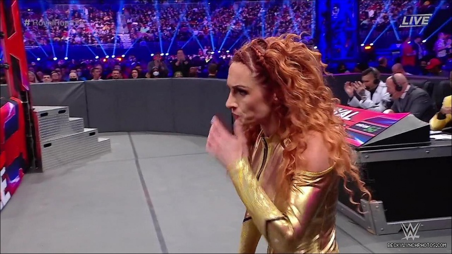 WWE_Royal_Rumble_2022_720p_WEB_h264-HEEL_mp4_006625511.jpg