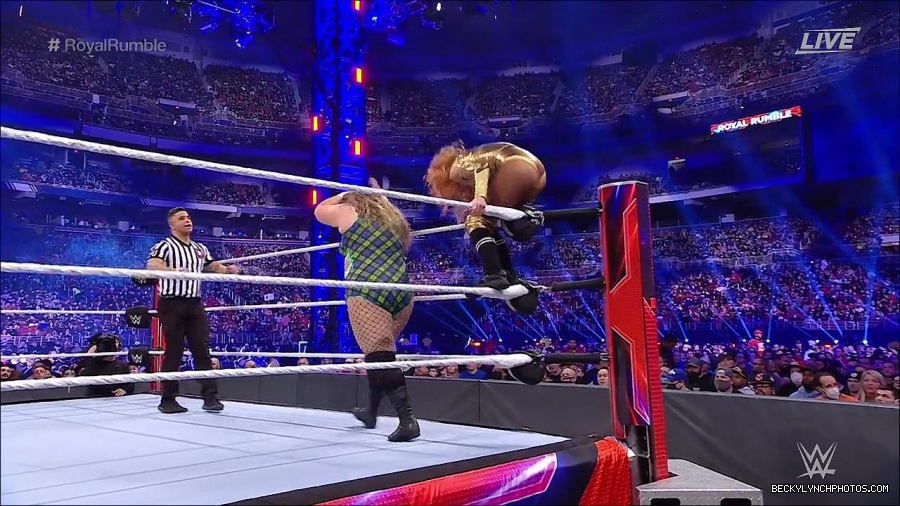 WWE_Royal_Rumble_2022_720p_WEB_h264-HEEL_mp4_006644711.jpg