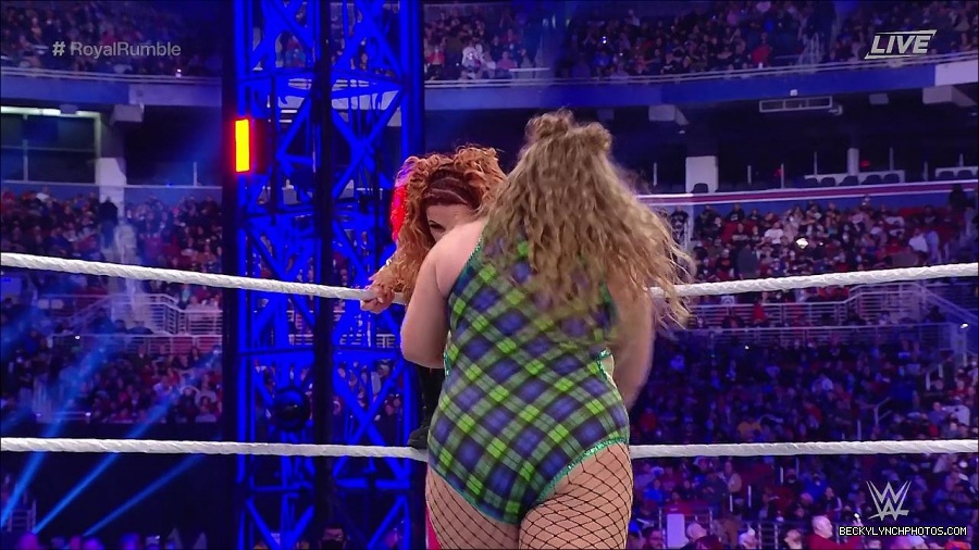 WWE_Royal_Rumble_2022_720p_WEB_h264-HEEL_mp4_006647111.jpg