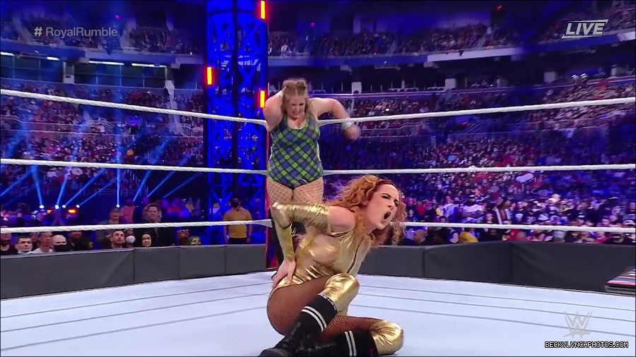 WWE_Royal_Rumble_2022_720p_WEB_h264-HEEL_mp4_006650311.jpg