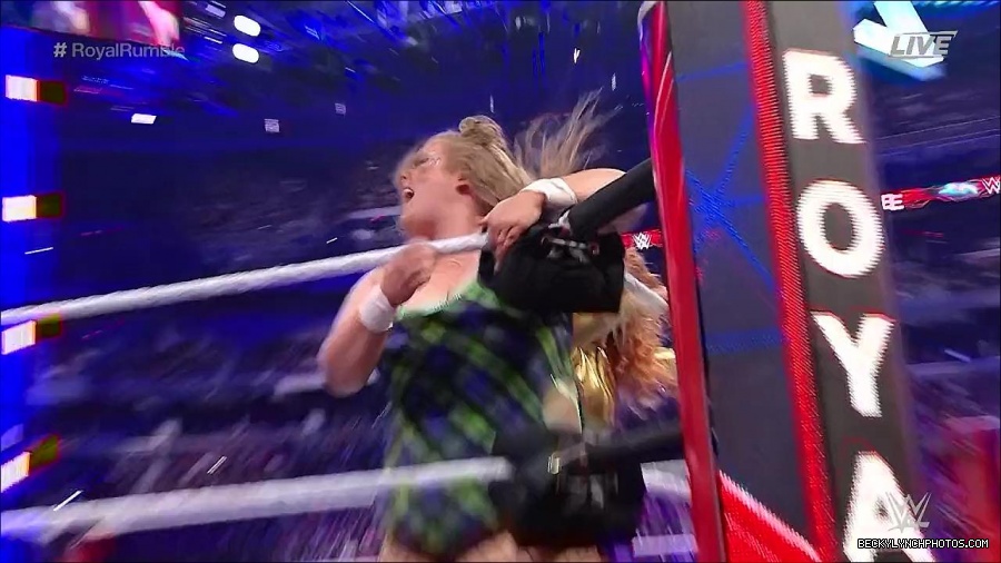 WWE_Royal_Rumble_2022_720p_WEB_h264-HEEL_mp4_006659111.jpg