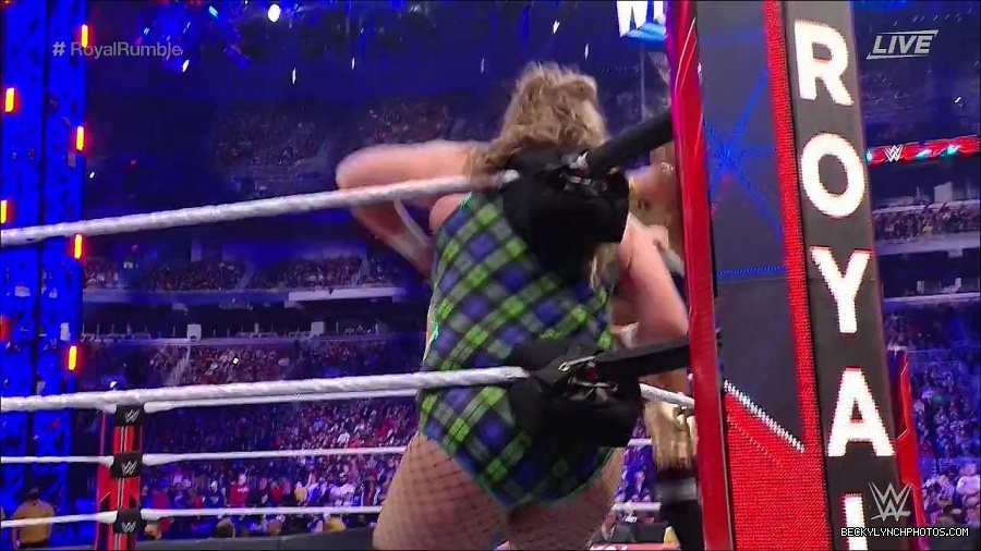 WWE_Royal_Rumble_2022_720p_WEB_h264-HEEL_mp4_006659911.jpg