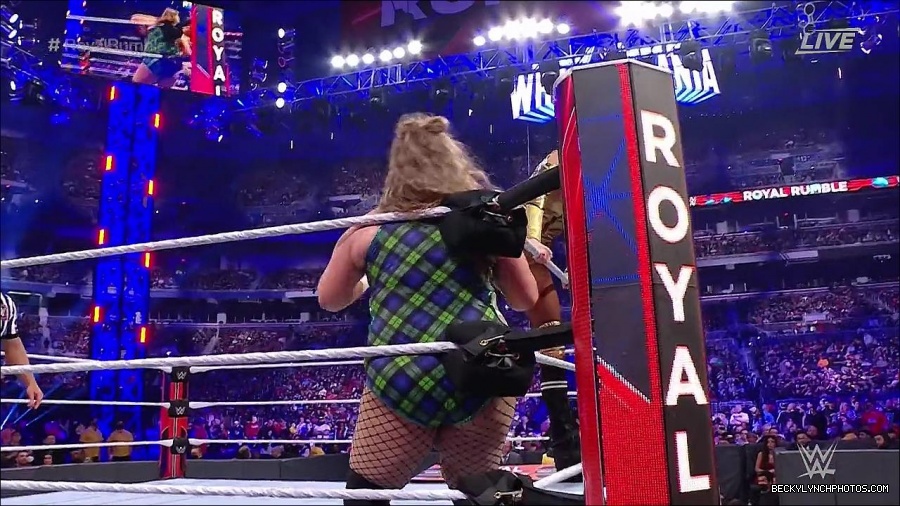 WWE_Royal_Rumble_2022_720p_WEB_h264-HEEL_mp4_006660311.jpg