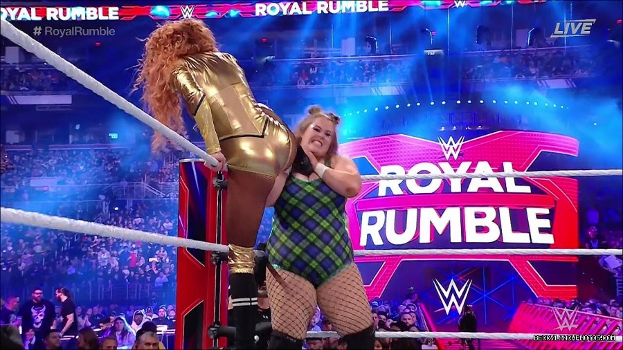WWE_Royal_Rumble_2022_720p_WEB_h264-HEEL_mp4_006661111.jpg