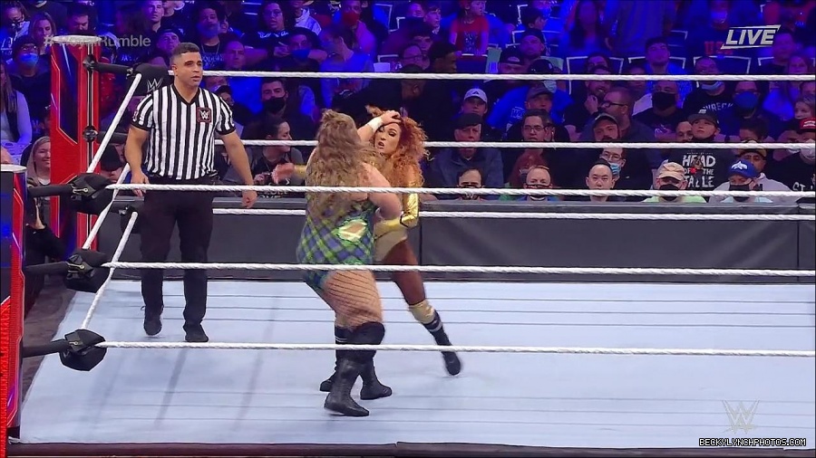 WWE_Royal_Rumble_2022_720p_WEB_h264-HEEL_mp4_006663111.jpg