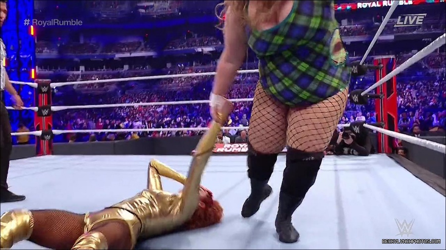 WWE_Royal_Rumble_2022_720p_WEB_h264-HEEL_mp4_006668311.jpg