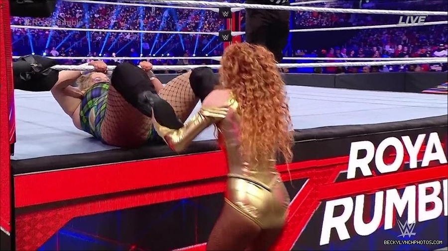 WWE_Royal_Rumble_2022_720p_WEB_h264-HEEL_mp4_006684711.jpg