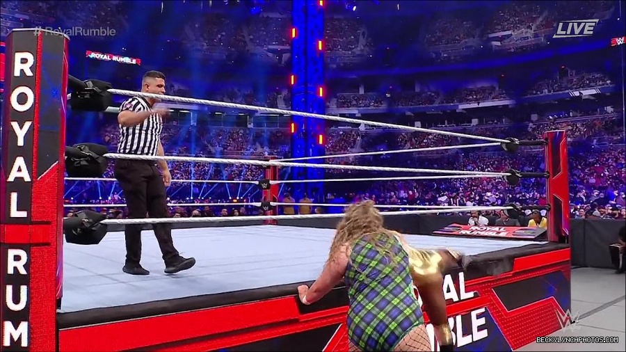 WWE_Royal_Rumble_2022_720p_WEB_h264-HEEL_mp4_006693511.jpg