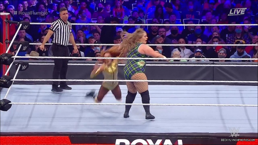 WWE_Royal_Rumble_2022_720p_WEB_h264-HEEL_mp4_006698711.jpg