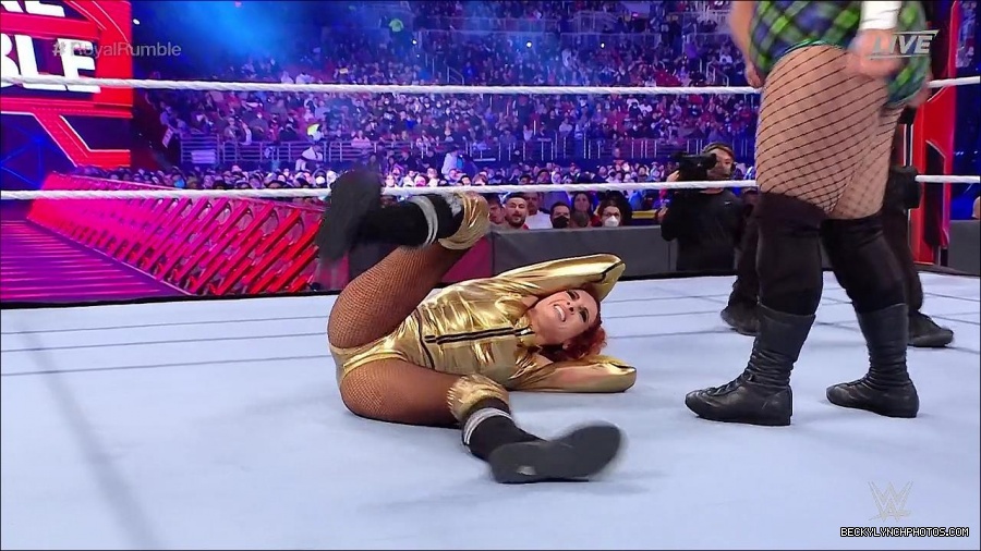 WWE_Royal_Rumble_2022_720p_WEB_h264-HEEL_mp4_006702711.jpg