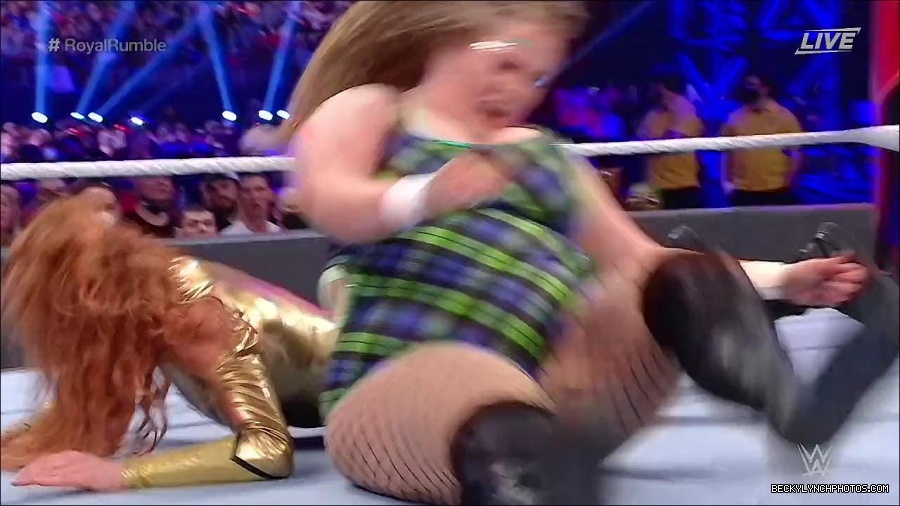 WWE_Royal_Rumble_2022_720p_WEB_h264-HEEL_mp4_006708311.jpg