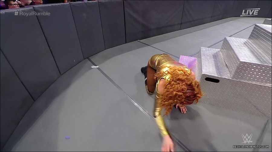 WWE_Royal_Rumble_2022_720p_WEB_h264-HEEL_mp4_006716311.jpg