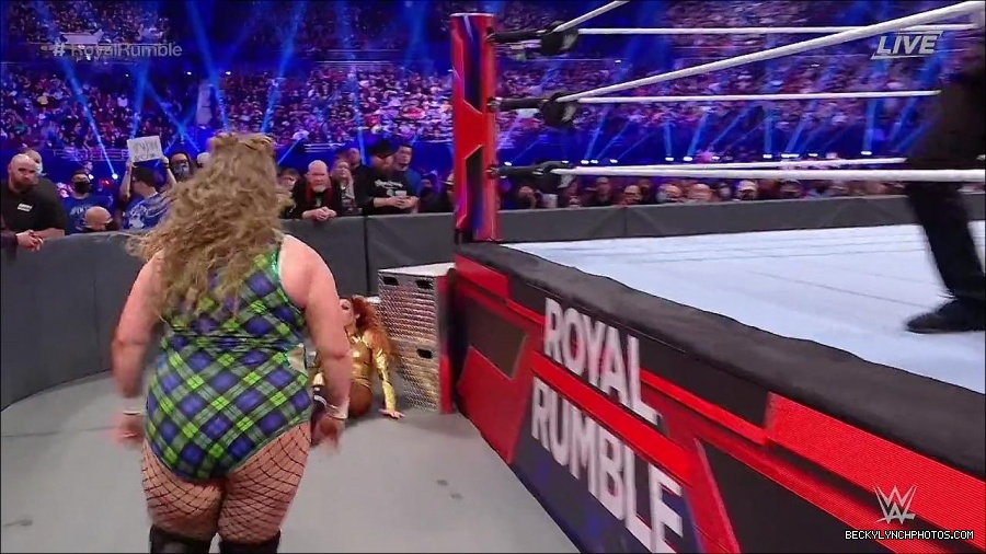 WWE_Royal_Rumble_2022_720p_WEB_h264-HEEL_mp4_006723911.jpg