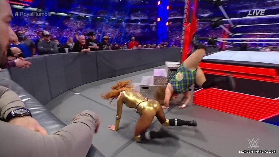 WWE_Royal_Rumble_2022_720p_WEB_h264-HEEL_mp4_006725111.jpg