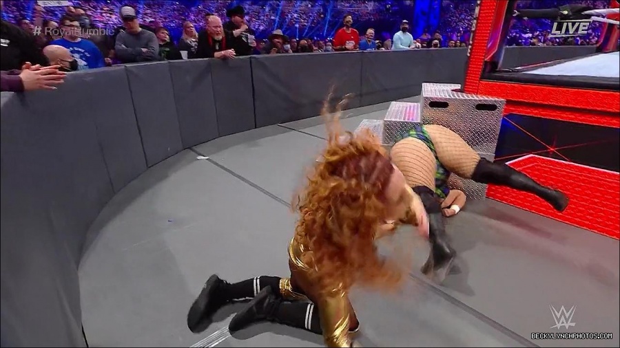 WWE_Royal_Rumble_2022_720p_WEB_h264-HEEL_mp4_006725911.jpg