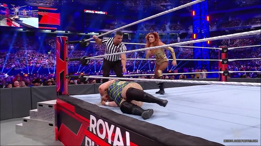 WWE_Royal_Rumble_2022_720p_WEB_h264-HEEL_mp4_006746778.jpg