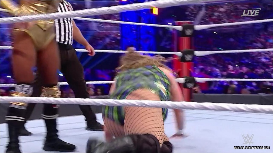 WWE_Royal_Rumble_2022_720p_WEB_h264-HEEL_mp4_006755178.jpg